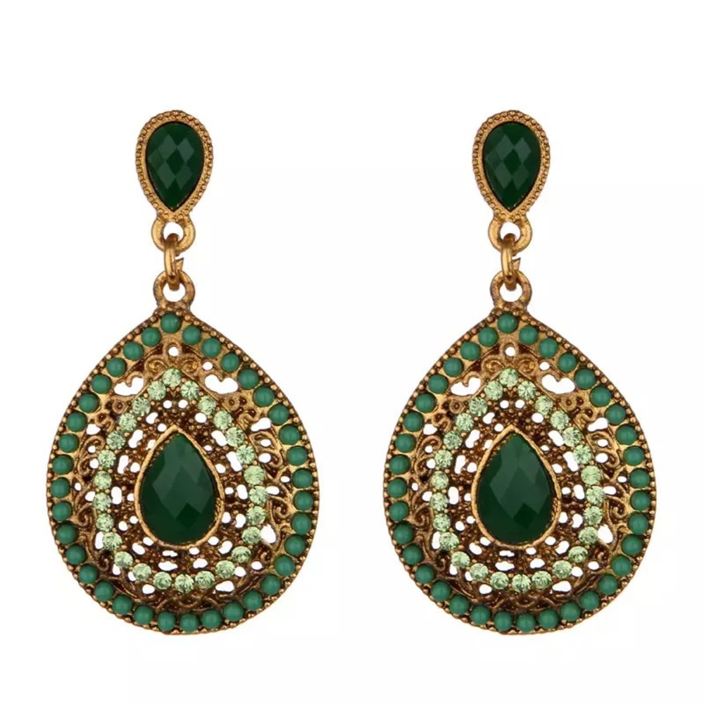 Green crystal earrings